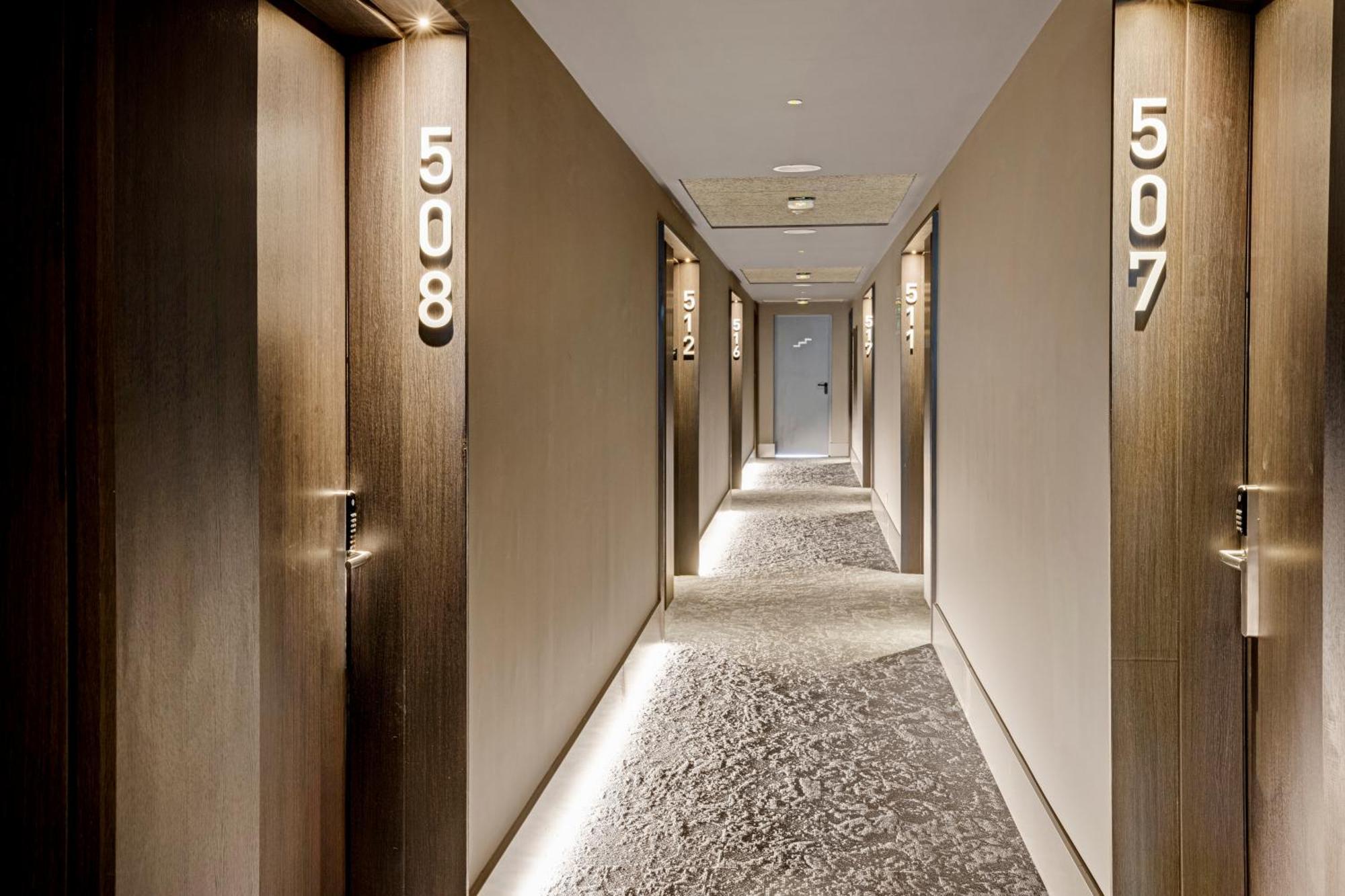 B&B Hotel Madrid Трес Кантос Екстериор снимка